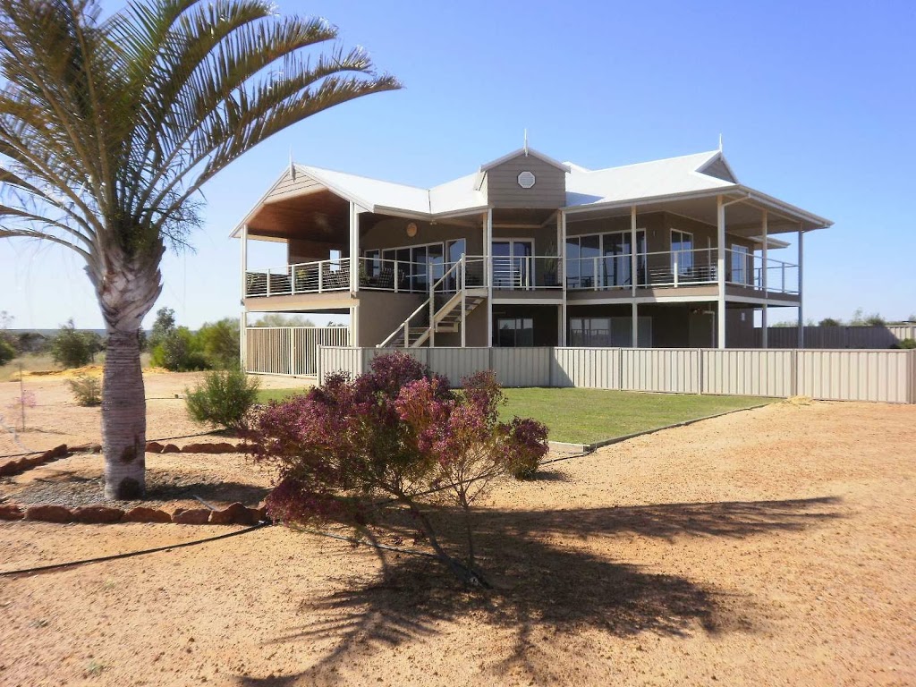 The Two Tin Cow B&B | 98 Explorer Ave, Kalbarri WA 6536, Australia | Phone: 0438 316 779