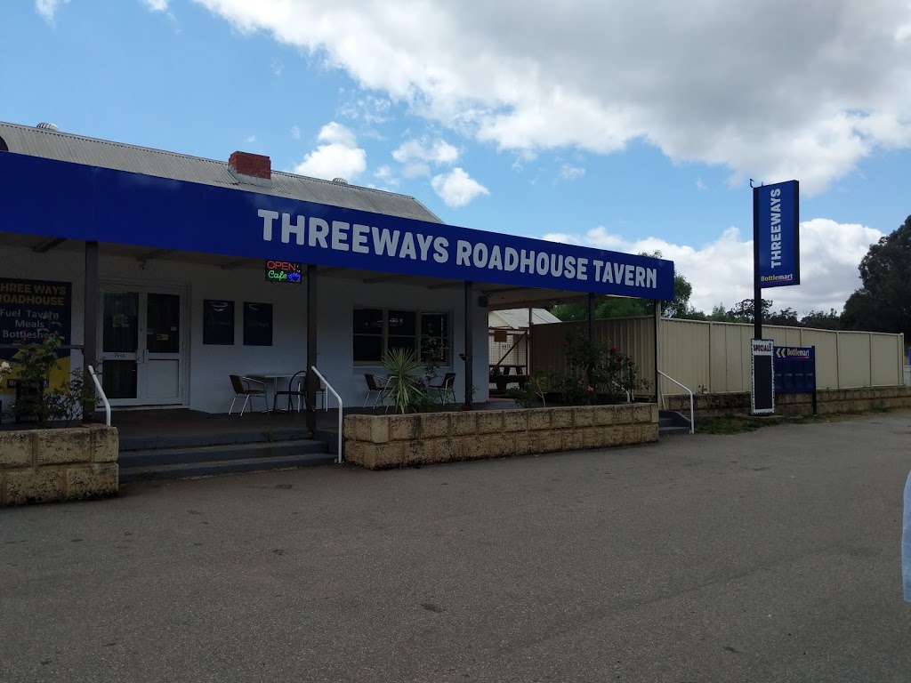Threeways Tavern | 6519B Albany Hwy, North Bannister WA 6390, Australia | Phone: (08) 9884 1070