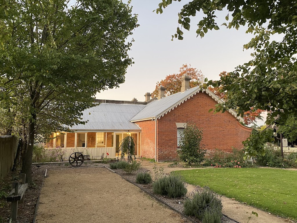 Strauss Cottage | 130 Logan St, Tenterfield NSW 2372, Australia | Phone: 0405 082 747