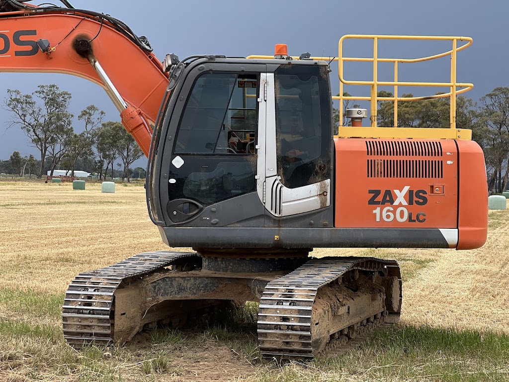 Simmonds Excavations | 33 Barr Park Rd, Cohuna VIC 3568, Australia | Phone: 0427 228 766
