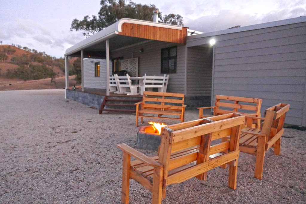 Canguri Boutique Farmstay Cottage Mudgee | lodging | 1343 Lower Piambong Rd, Piambong NSW 2850, Australia | 0402277327 OR +61 402 277 327