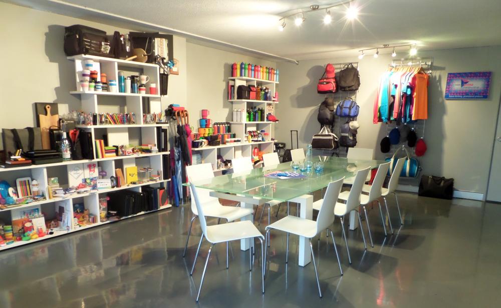 Prima Connection | clothing store | 3/8 Metroplex Ave, Murarrie QLD 4172, Australia | 1300102246 OR +61 1300 102 246
