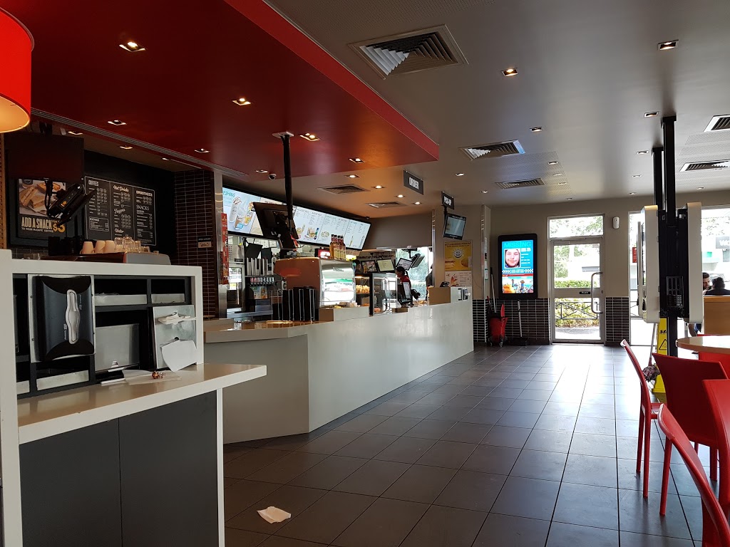 McDonalds Prestons | cafe | Ash Rd, Prestons NSW 2170, Australia | 0287838100 OR +61 2 8783 8100