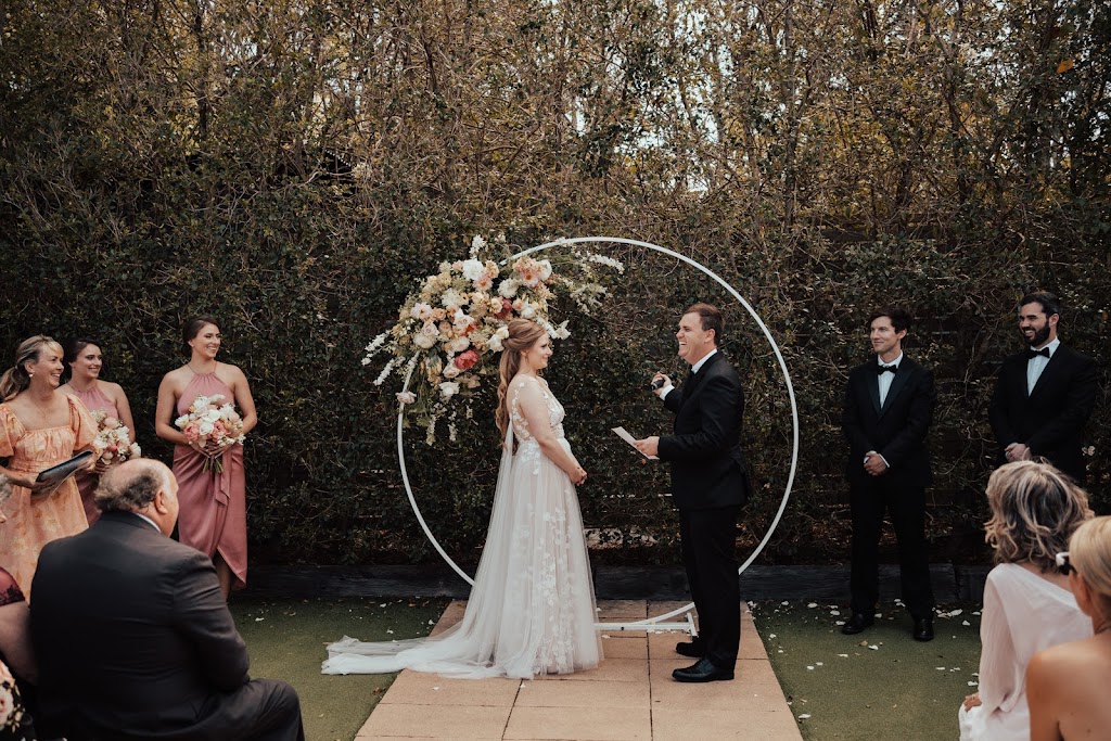 Byron Bay Wedding Celebrant Michelle Shannon | 2 Migaloo St, Skennars Head NSW 2478, Australia | Phone: 0412 649 313