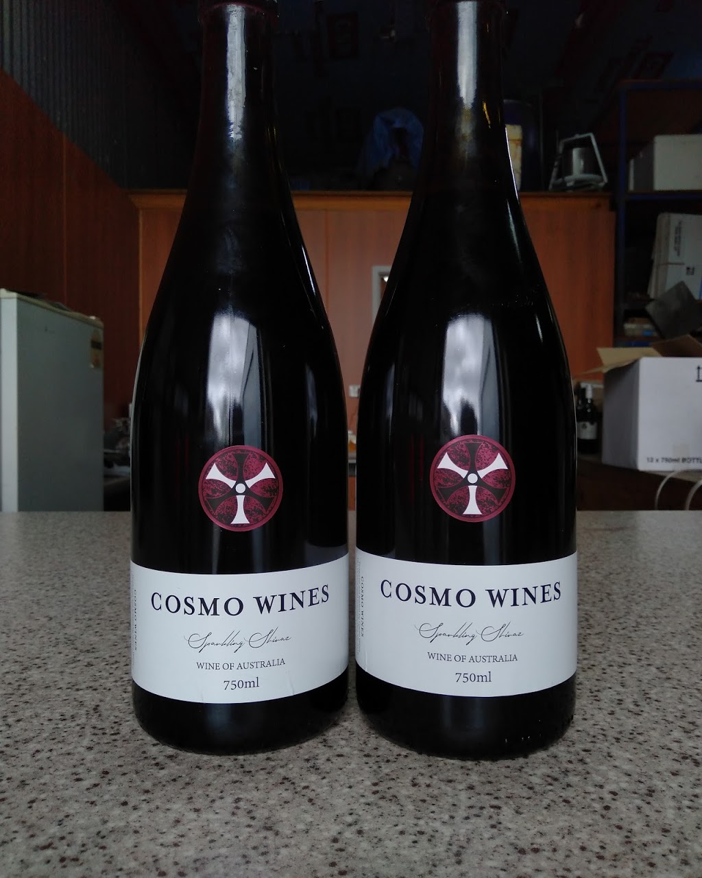 Cosmo Wines | 187 Victoria Rd, Chirnside Park VIC 3116, Australia | Phone: 0408 519 461