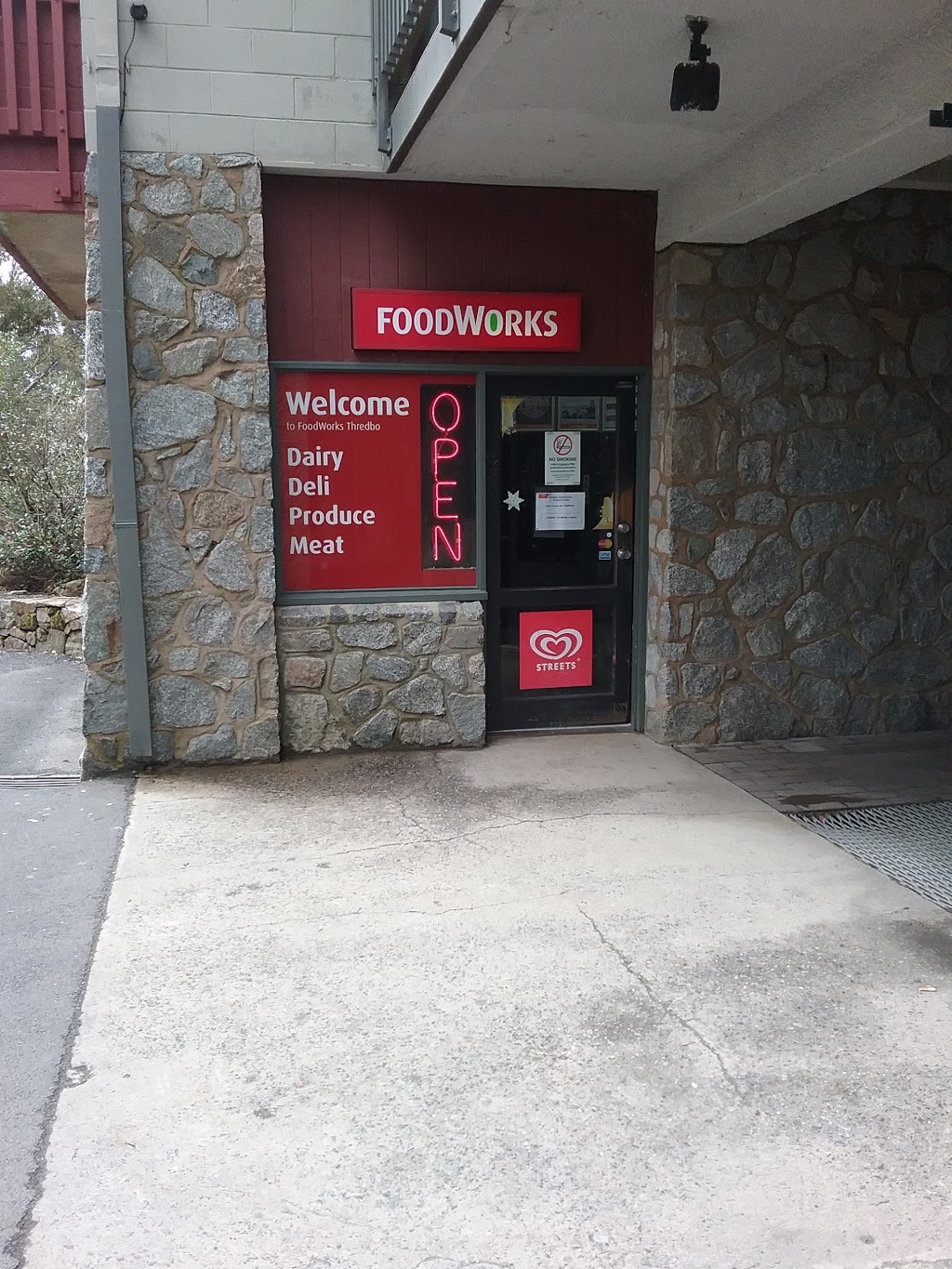 FoodWorks | supermarket | 5 Mowamba Pl, Thredbo NSW 2625, Australia | 0264576888 OR +61 2 6457 6888