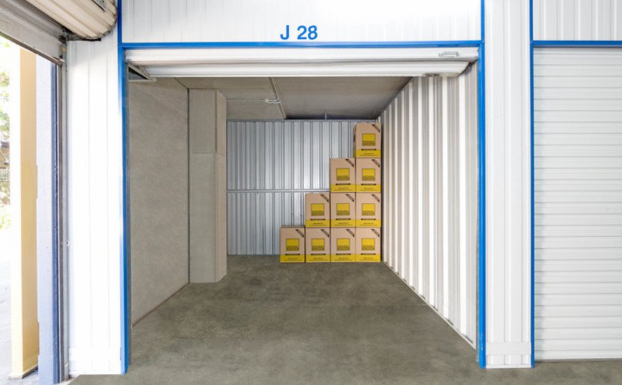 Cairns storage | storage | 72 Greenbank Rd, Aeroglen QLD 4870, Australia | 0418581970 OR +61 418 581 970