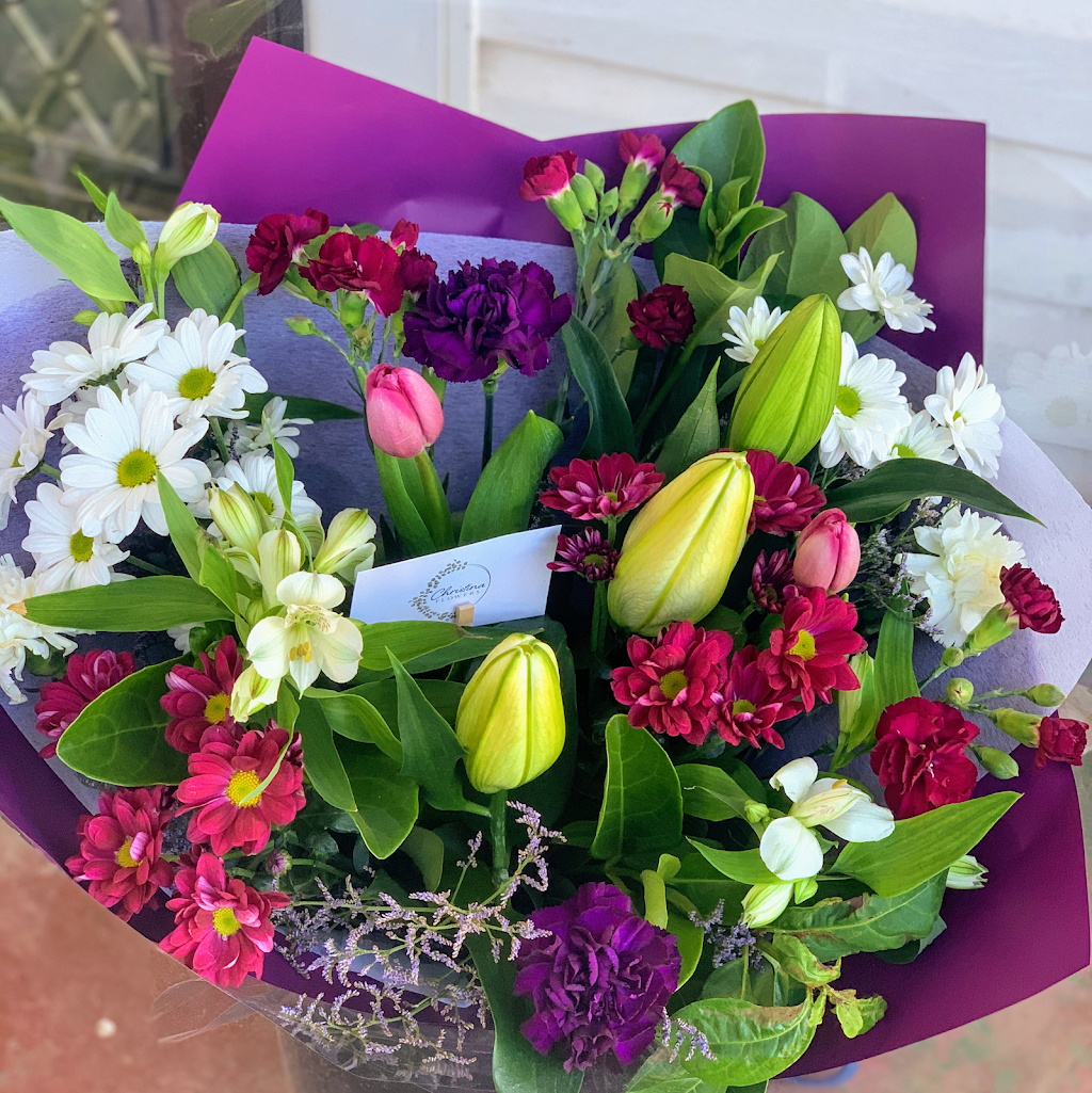 Christina Flowers | florist | Box St, Leeton NSW 2705, Australia | 0422045698 OR +61 422 045 698