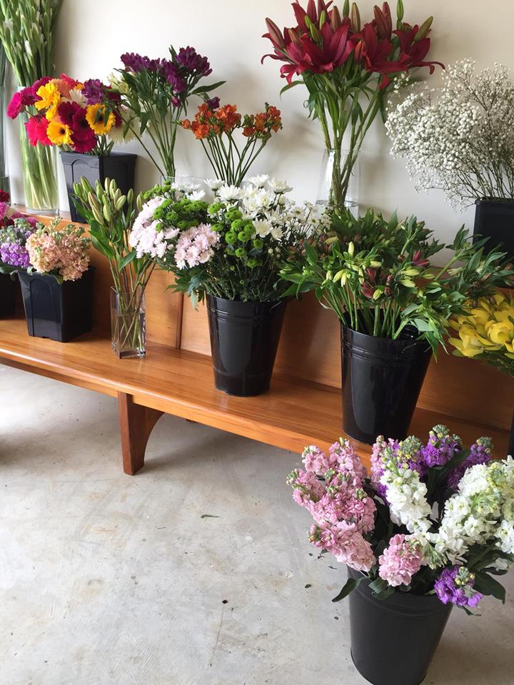 Fabulous Flowers | 8A Flack St, Ballan VIC 3342, Australia | Phone: 0448 380 004