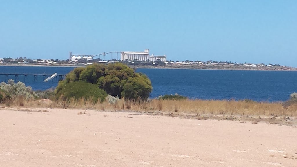 Seaview Village | 34 Seaview Terrace, Thevenard SA 5690, Australia | Phone: (08) 8625 2855