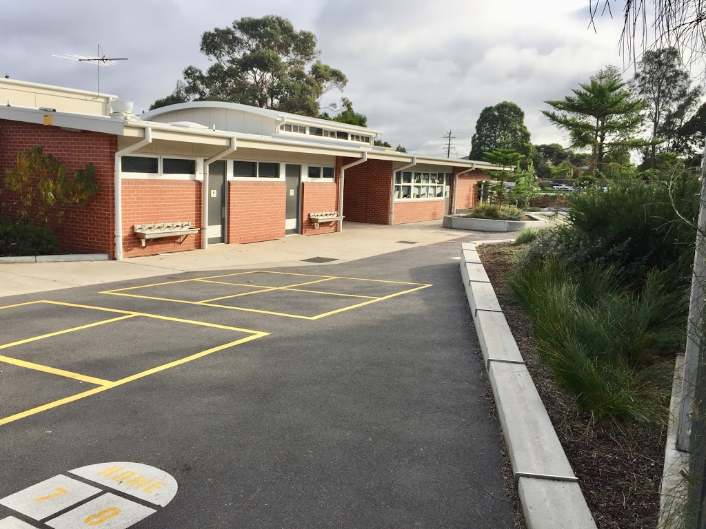 Pinewood Primary School | school | 27-35 Pinewood Dr, Mount Waverley VIC 3149, Australia | 0388473200 OR +61 3 8847 3200
