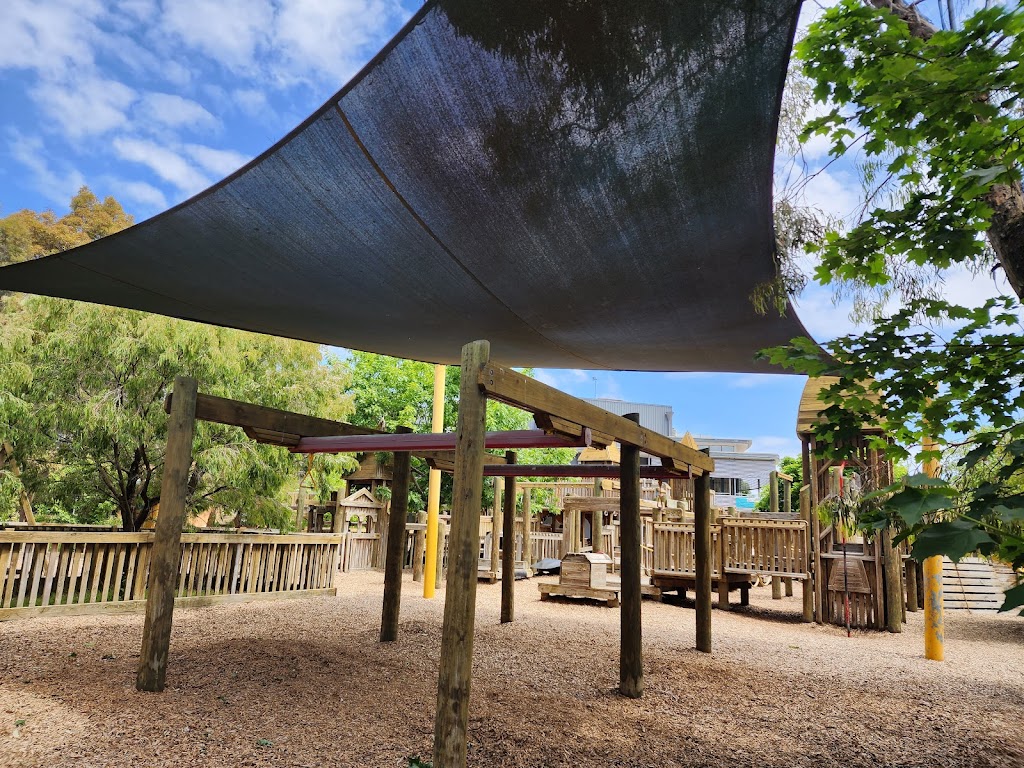 Phoenix Park Adventure Playground | 30 Rob Roy Rd, Malvern East VIC 3145, Australia | Phone: (03) 8290 1333