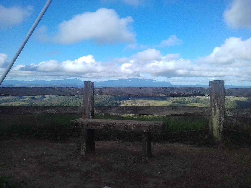 Millaa Millaa Lookout | tourist attraction | E Evelyn Rd, Millaa Millaa QLD 4886, Australia | 1300366361 OR +61 1300 366 361