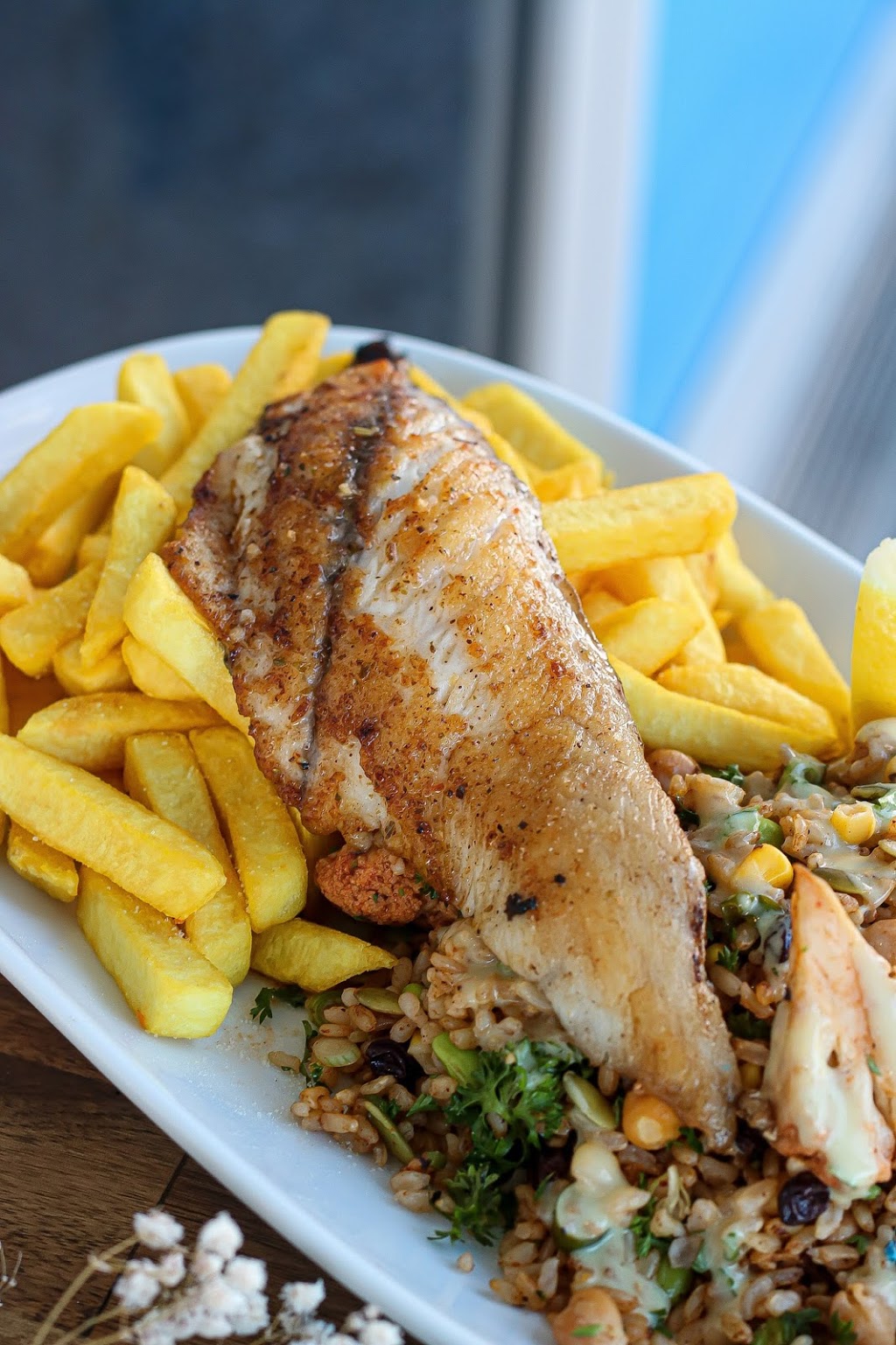 Hunky Dory Fish & Chips Palm Beach | restaurant | Corner 4th Avenue and, Gold Coast Hwy, Palm Beach QLD 4221, Australia | 0756074143 OR +61 7 5607 4143