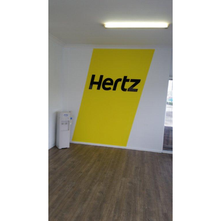 Hertz Car and Truck Rentals | car rental | 12 Briggs Ct, Kallangur QLD 4503, Australia | 0730498140 OR +61 7 3049 8140