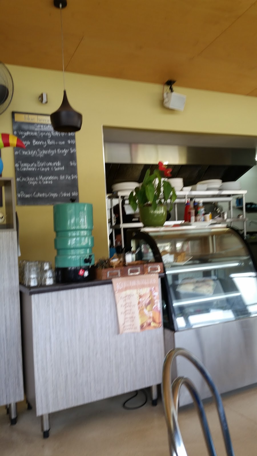 Blue Heron Cafe | cafe | 4/28 Ford St, Moruya NSW 2537, Australia | 0244743025 OR +61 2 4474 3025