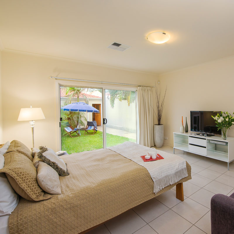Adelaide Luxury Beach House | real estate agency | 163 Esplanade, Henley Beach SA 5022, Australia | 0418675339 OR +61 418 675 339