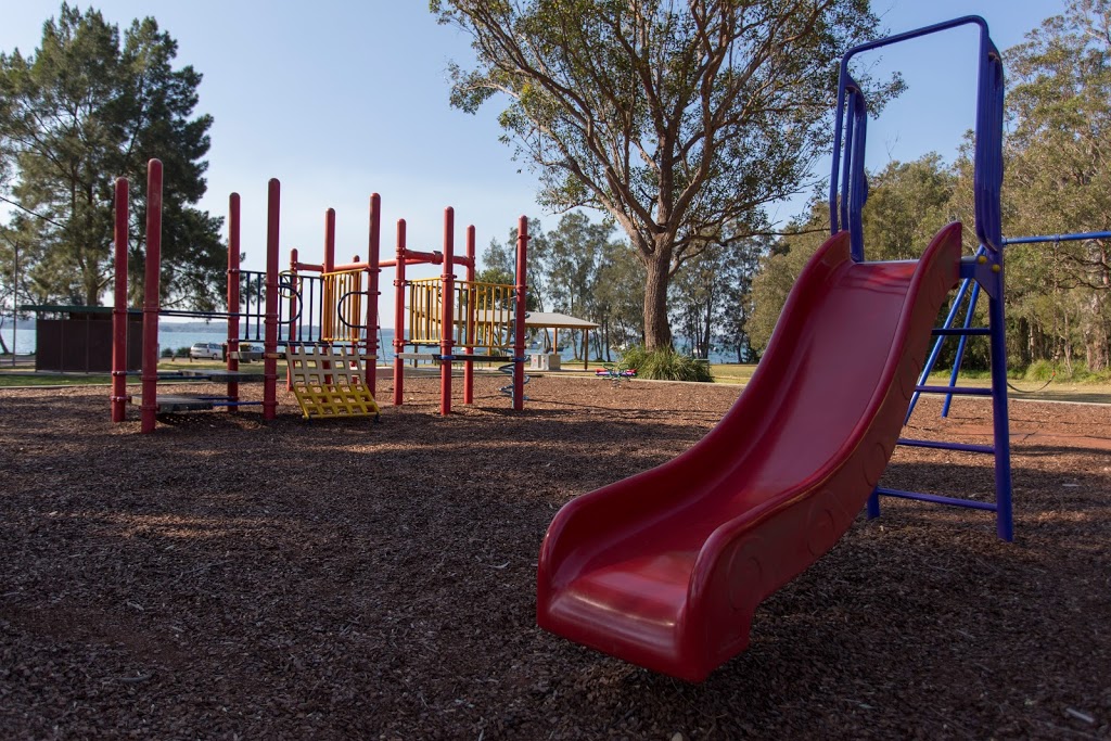 Pendlebury Park Playground | 80 Grand Parade, Bonnells Bay NSW 2264, Australia | Phone: (02) 4921 0333