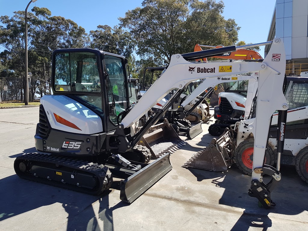 Clark Equipment Smithfield | 21 Percival Rd, Smithfield NSW 2164, Australia | Phone: (02) 9616 6200