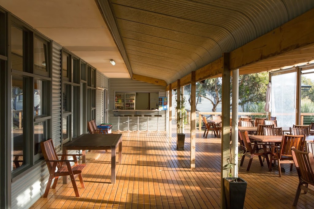 Vivonne Bay Lodge | lodging | Knofel Dr, Vivonne Bay SA 5223, Australia
