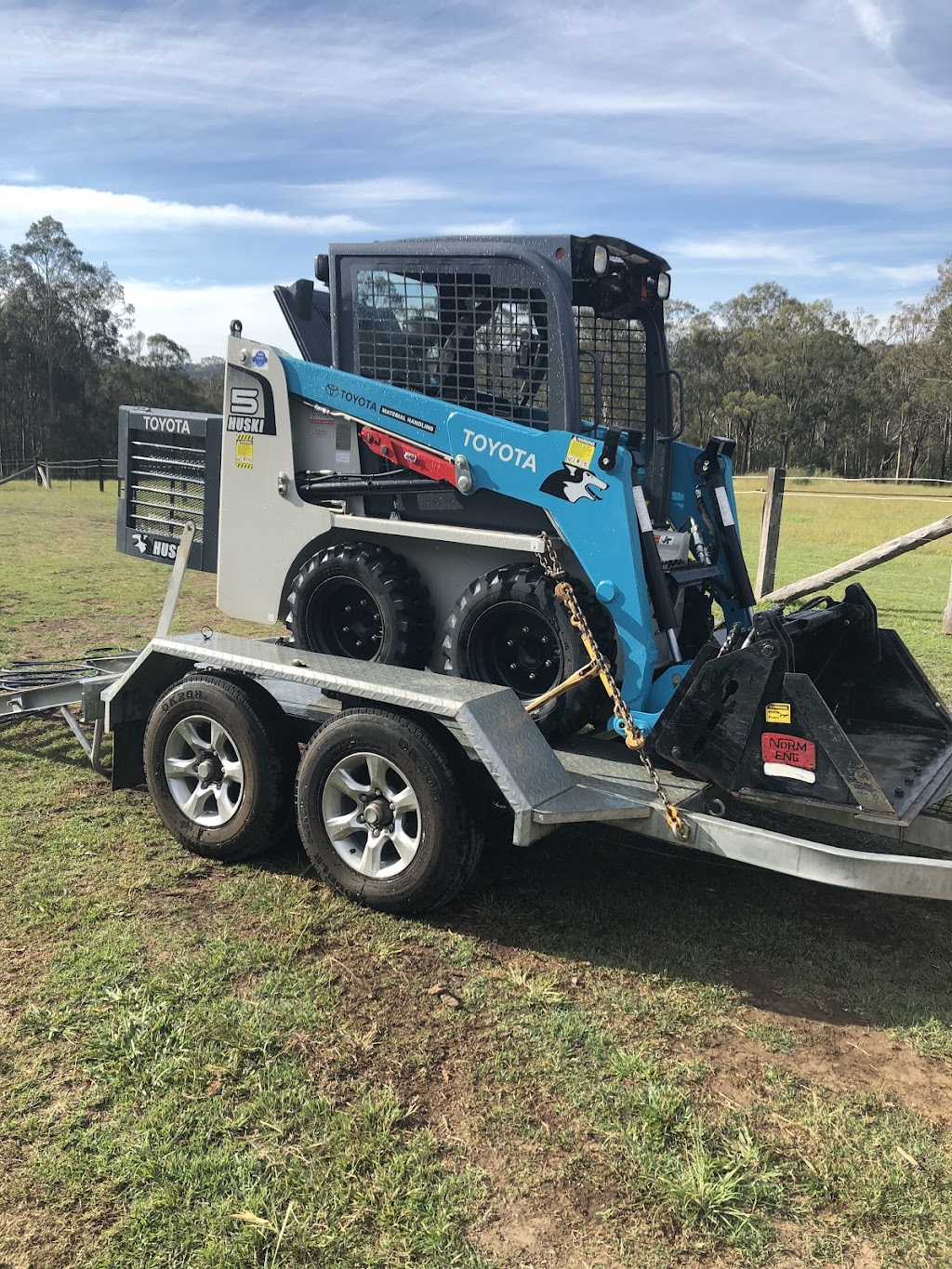 Bobcat Tipper Service | Dungog Rd, Martins Creek NSW 2420, Australia | Phone: 0487 624 605