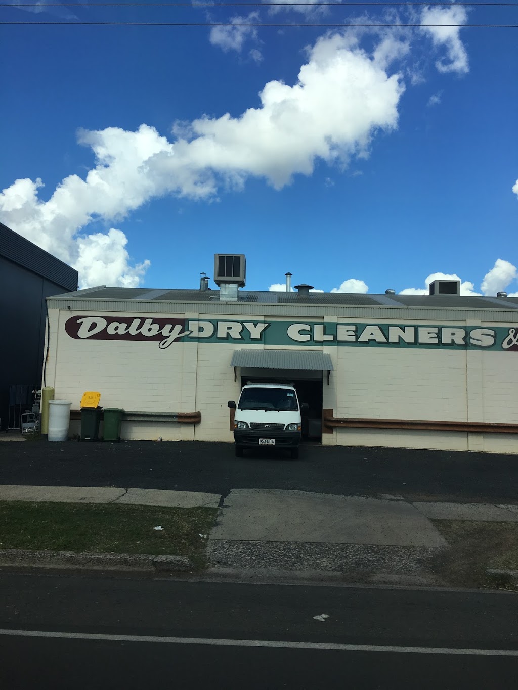 Dalby Dry cleaners | 13 New St, Dalby QLD 4405, Australia | Phone: (07) 4662 2098