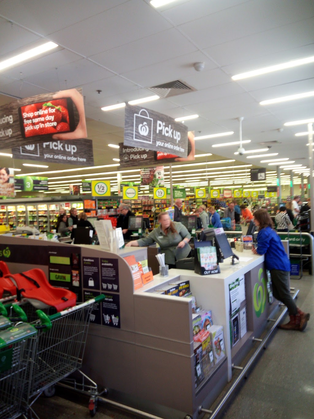 Woolworths Mt Barker | supermarket | 5 Walker St, Mount Barker SA 5251, Australia | 0881887250 OR +61 8 8188 7250