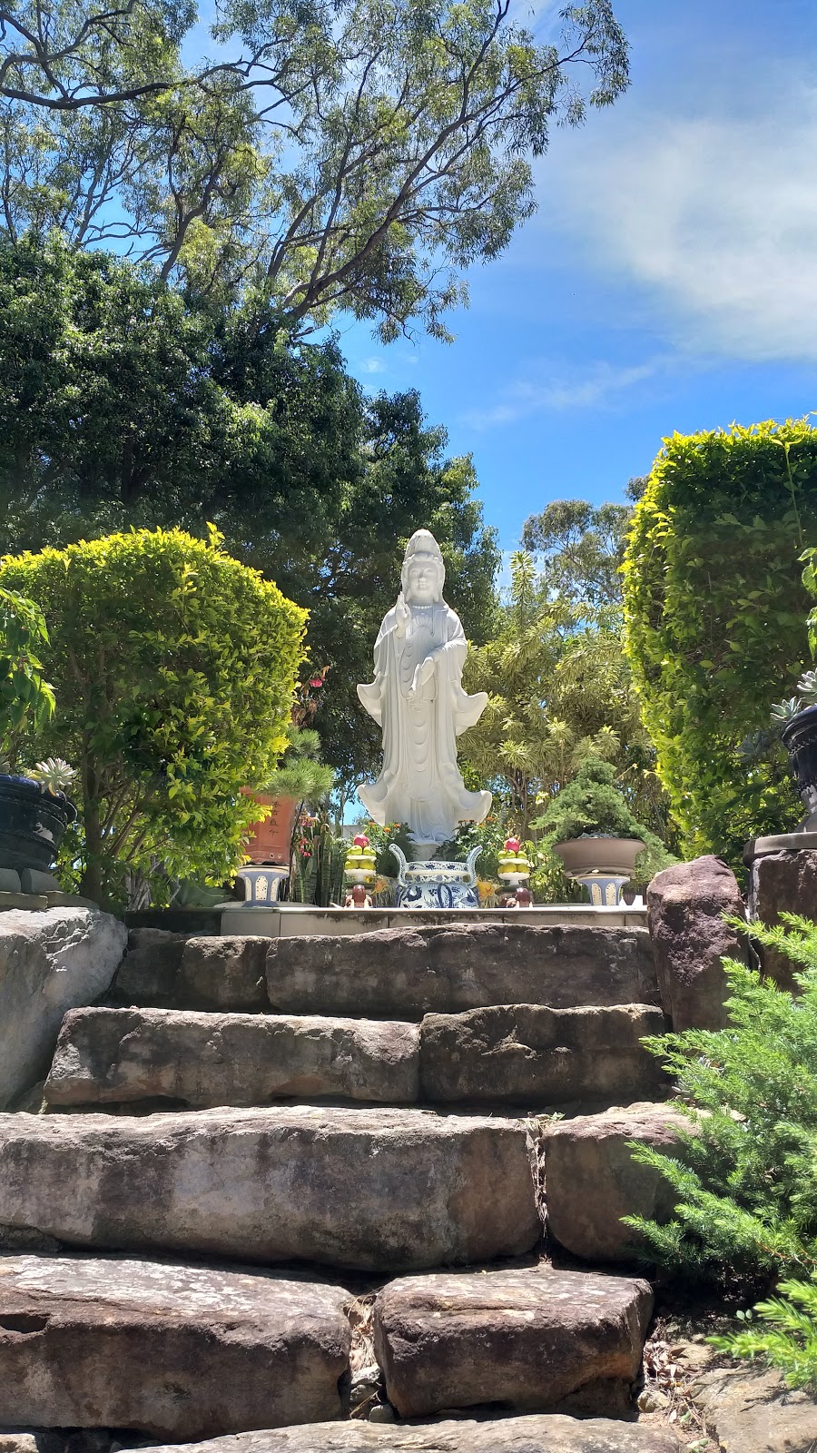 Chùa Phật Tổ | place of worship | 121 Attunga Rd, Greenbank QLD 4124, Australia | 0431456244 OR +61 431 456 244
