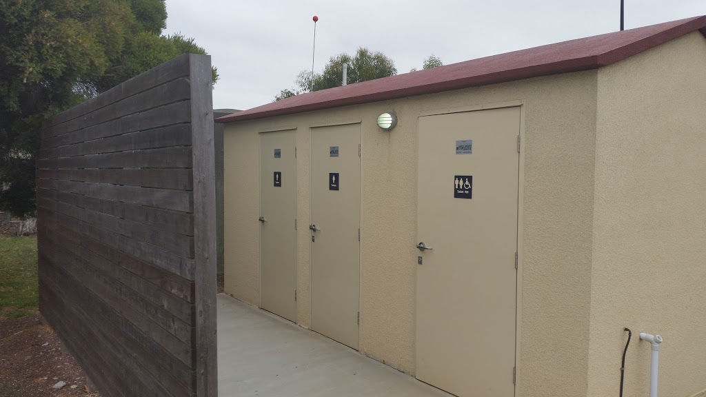 Beveridge Reserve Public Toilets | Lithgow St, Beveridge VIC 3753, Australia | Phone: (03) 5734 6200