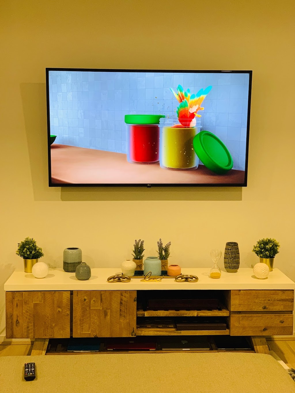 Melbourne TV Wall Mounting - TV Installers Melbourne/TV Installa | electrician | Ford St, Ivanhoe VIC 3079, Australia | 0433642455 OR +61 433 642 455