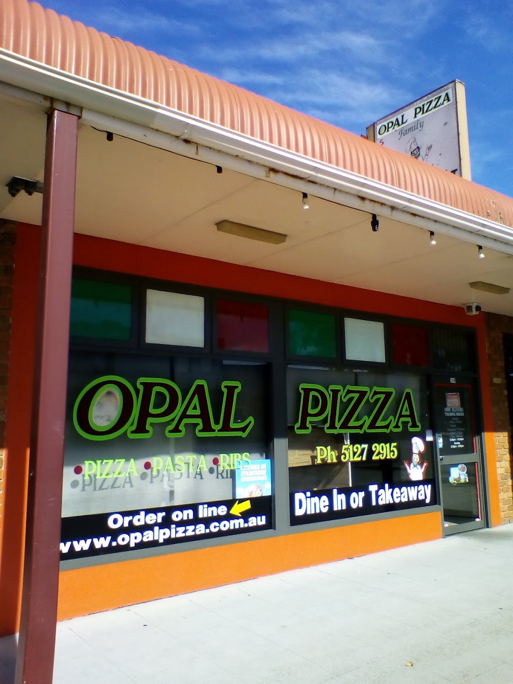 Opal Pizza | meal takeaway | 25B Moore St, Moe VIC 3825, Australia | 0351272915 OR +61 3 5127 2915
