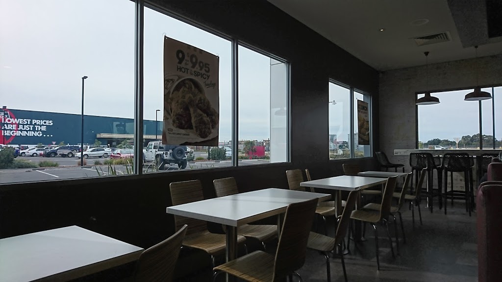 KFC Treendale | meal takeaway | 23 Grand Entrance, Australind WA 6233, Australia | 0897073099 OR +61 8 9707 3099