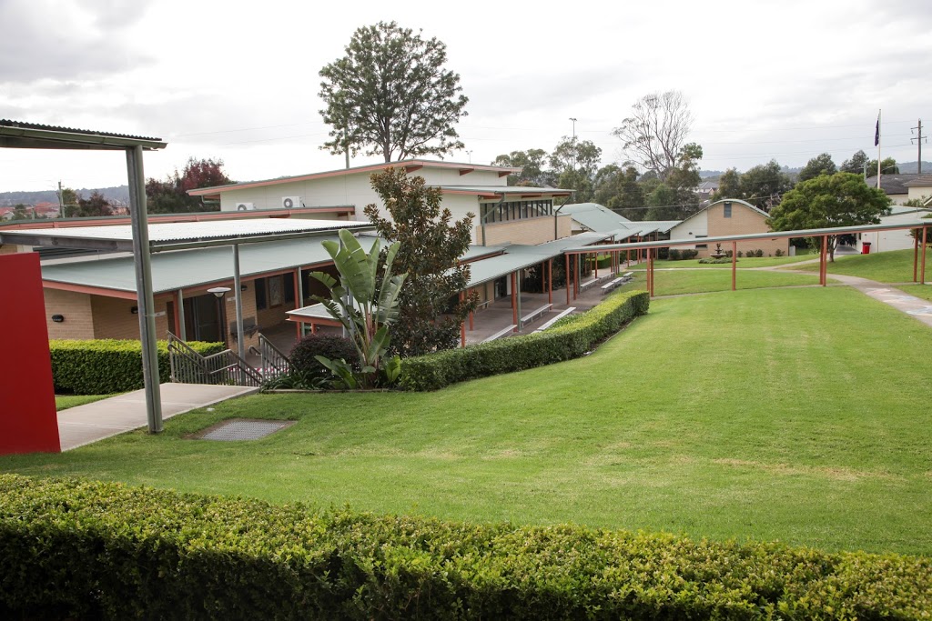 St Angelas Primary School | school | 40 Harrington Ave, Castle Hill NSW 2154, Australia | 0294076400 OR +61 2 9407 6400