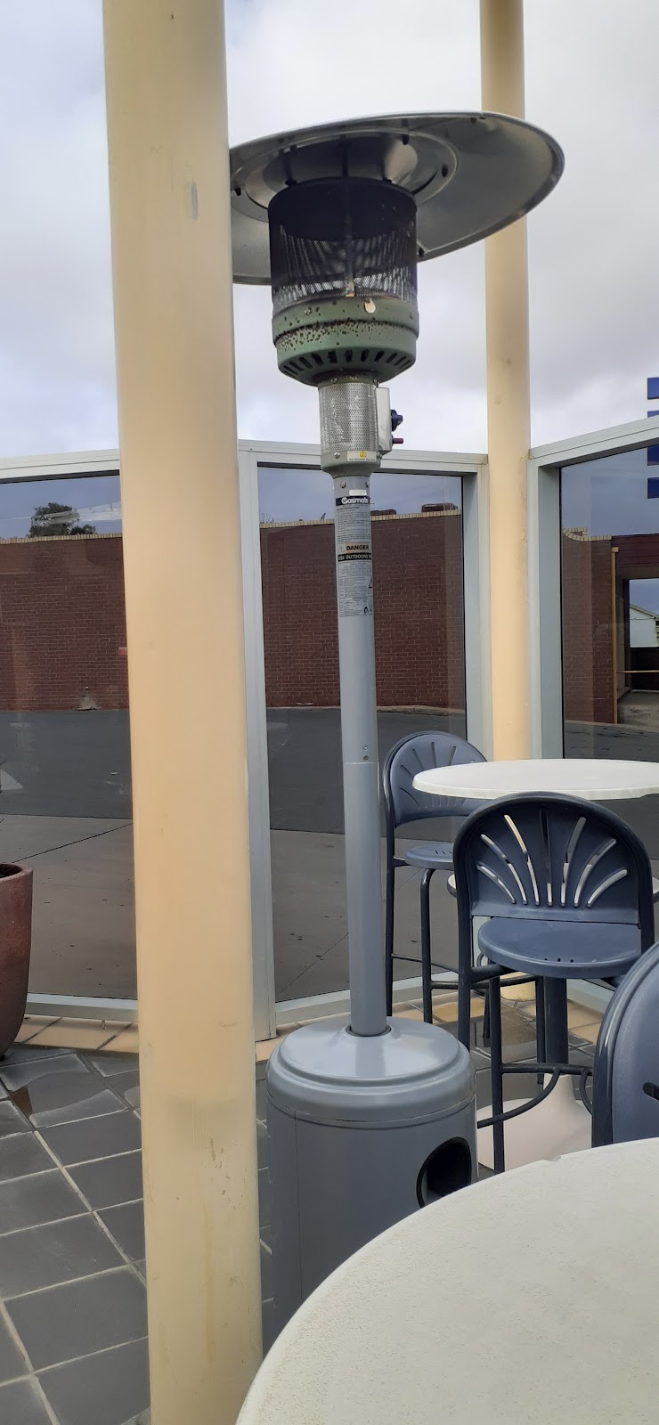 Mulga Hill Tavern | Mulga Hill Tavern, 264 Oxide St, Broken Hill NSW 2880, Australia | Phone: (08) 8087 7138