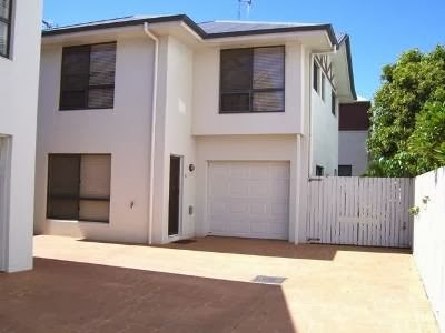 Bargara Dream Townhouses | 54 Johnson St, Bargara QLD 4670, Australia | Phone: (07) 4130 1300