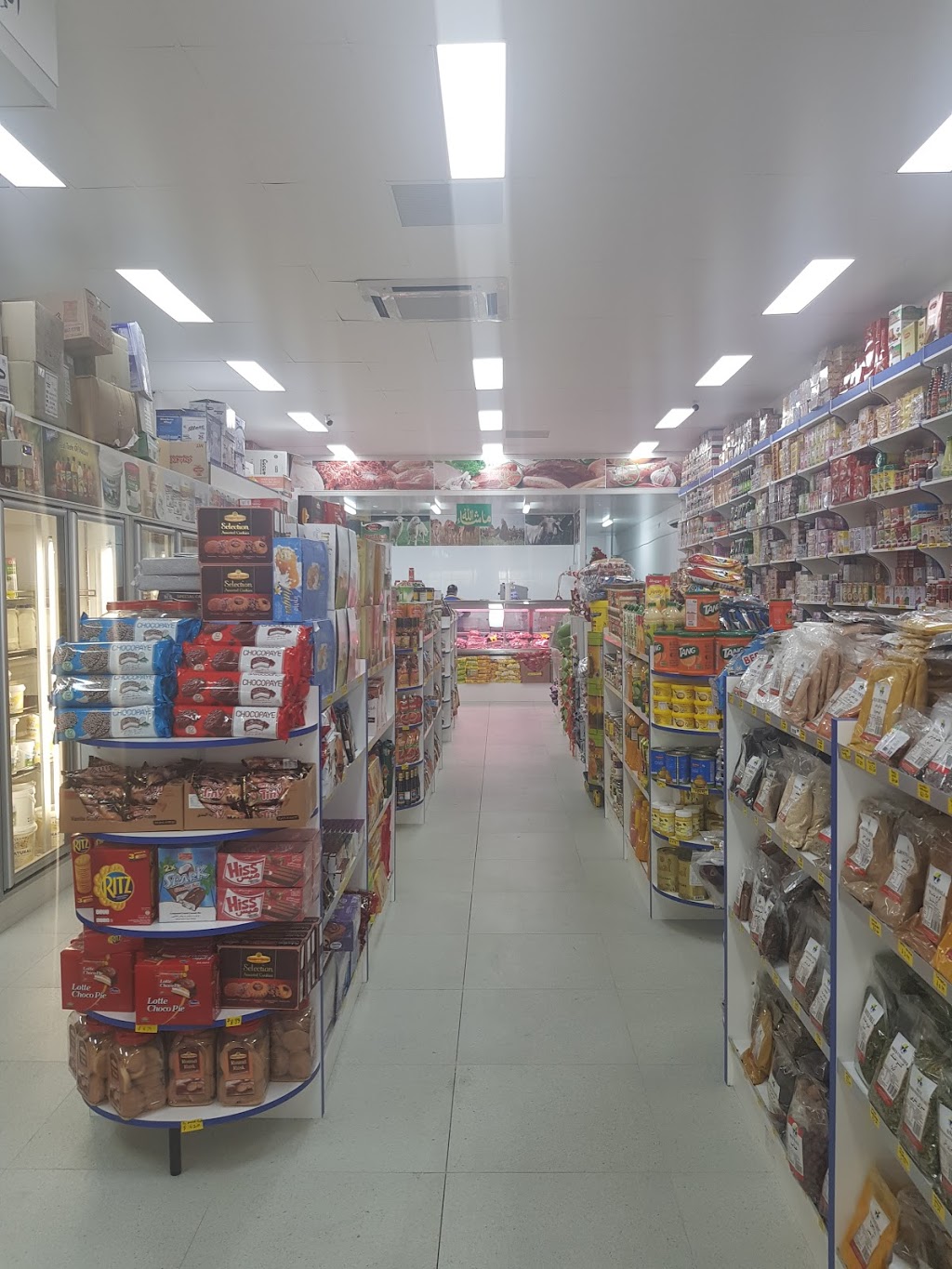 Best low super market and Hala buchers | Clarke St, Sunshine VIC 3020, Australia | Phone: (03) 9312 1210