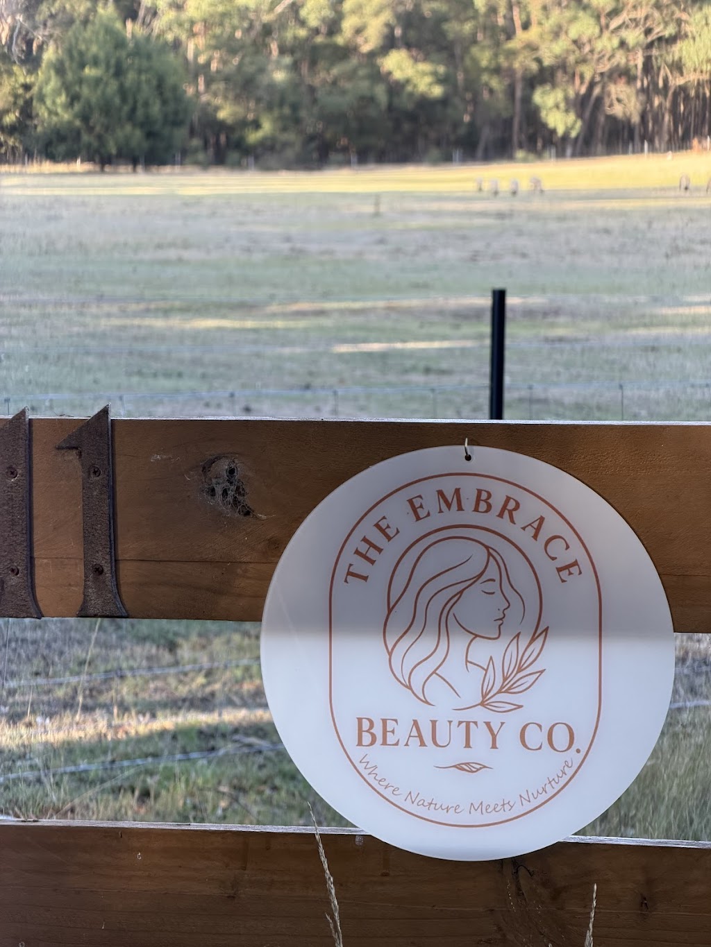 The embrace beauty co | 611 Mt Doran Rd, Lal Lal VIC 3352, Australia | Phone: 0411 982 709