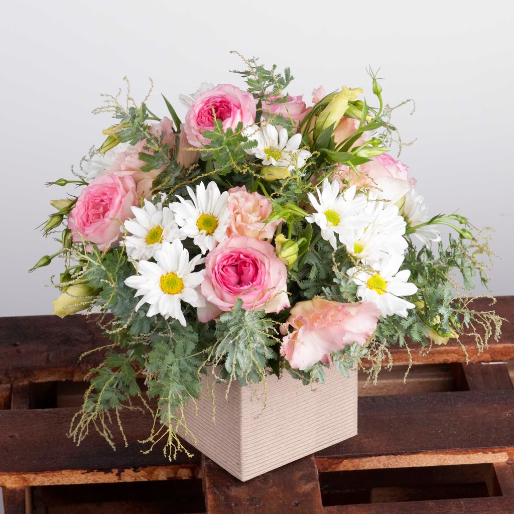 Rustic Posy | florist | 5/714 Ranford Rd, Harrisdale WA 6112, Australia | 0419199107 OR +61 419 199 107