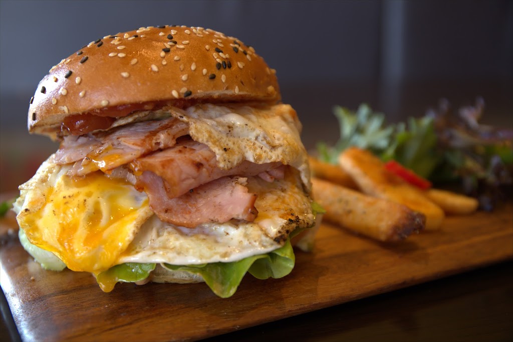 Backyard Burgers Mount Martha | 3A Bay Rd, Mount Martha VIC 3934, Australia | Phone: (03) 5974 2323