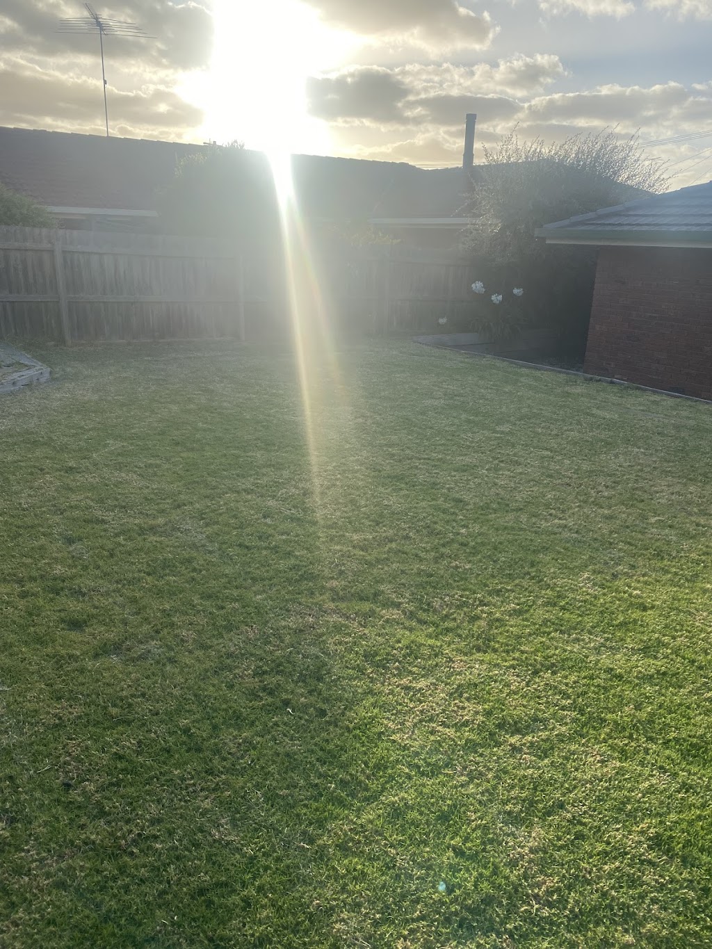 The Backyard Barber | Warralily Blvd, Armstrong Creek VIC 3217, Australia | Phone: 0408 178 999