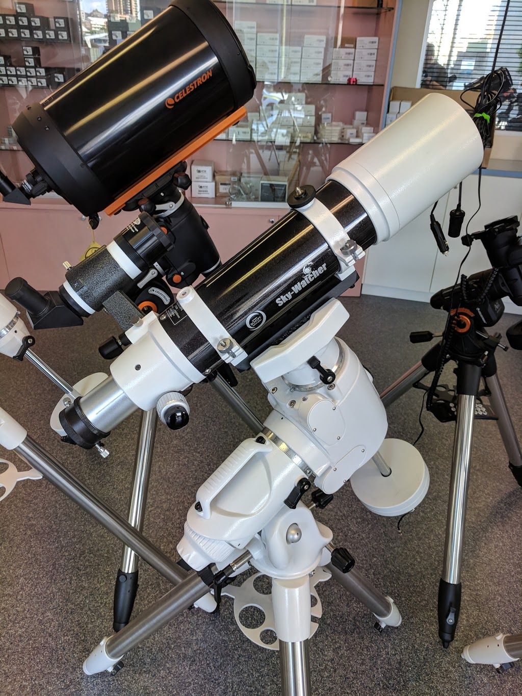 The Binocular & Telescope Shop (BINTEL) | store | 84 Wentworth Park Rd, Glebe NSW 2037, Australia | 0295187255 OR +61 2 9518 7255