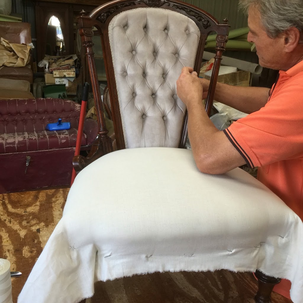 Vinces Upholstery | 39 Waddell St, Canowindra NSW 2804, Australia | Phone: (02) 6344 1004