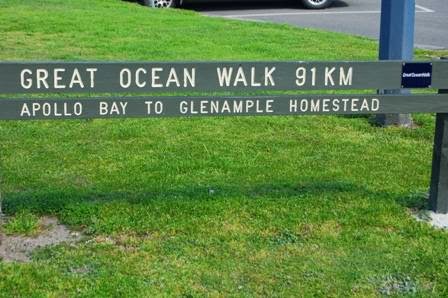 Great Ocean Walk Holidays | 2590 Great Ocean Rd, Hordern Vale VIC 3238, Australia | Phone: (03) 5237 9223