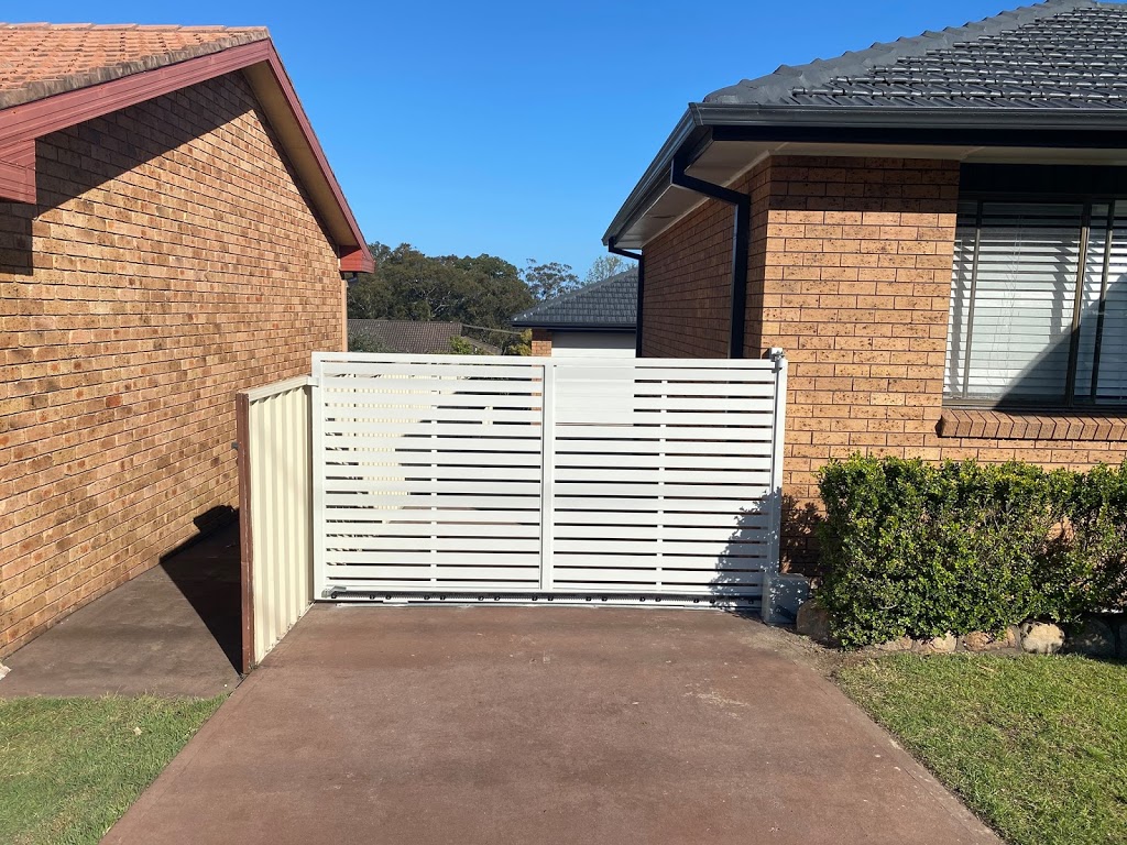 Novacoast Doors and Gates | 20 Mayfair Cl, Morisset NSW 2264, Australia | Phone: 0403 733 519