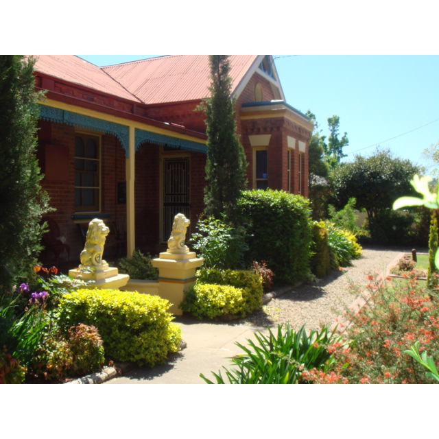 Boutique Motel Sefton House Tumut | lodging | 29A Richmond St, Tumut NSW 2720, Australia | 0269475790 OR +61 2 6947 5790