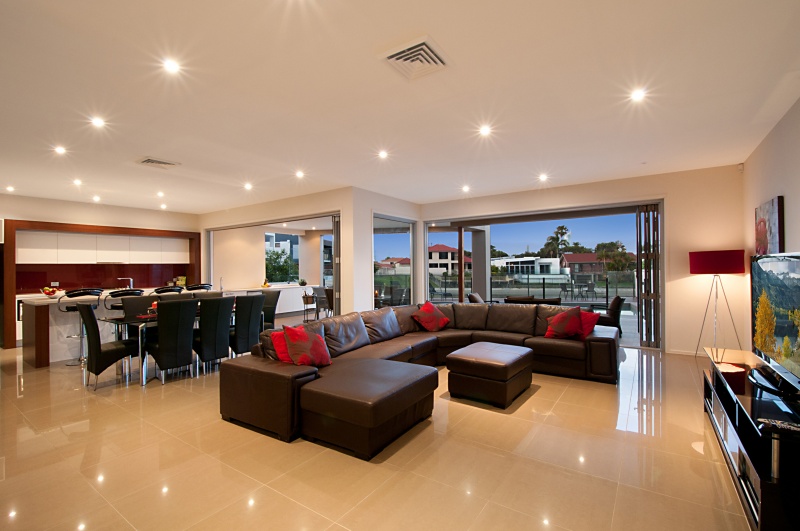 Elite Holiday Homes - XANADU WATERFRONT | 4 Rebecca Ct, Broadbeach Waters QLD 4218, Australia | Phone: (07) 5592 3881