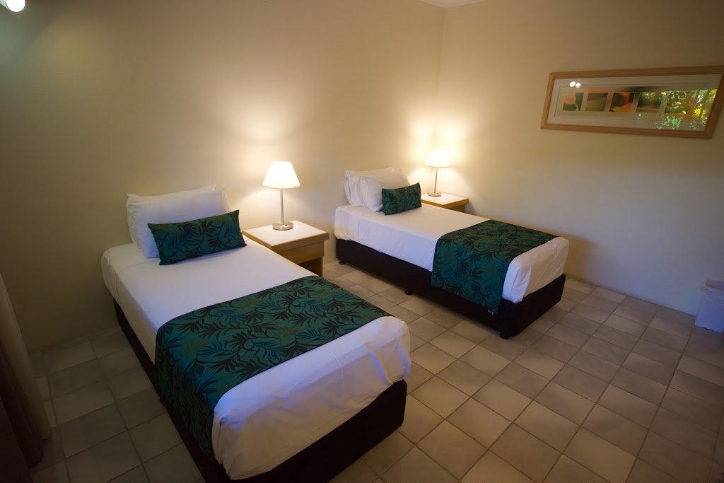 Lazy Lizard Motor Inn | 121 Davidson St, Port Douglas QLD 4877, Australia | Phone: (07) 4099 5900