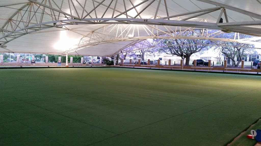 Raymond Terrace Bowling Club | 2 Jacaranda Ave, Raymond Terrace NSW 2324, Australia | Phone: (02) 4987 2404