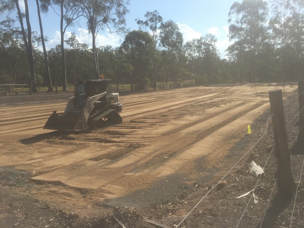 P & R Bobcat and Tipper Hire | general contractor | 169 Sheehans Rd, Calavos QLD 4670, Australia | 0742436007 OR +61 7 4243 6007