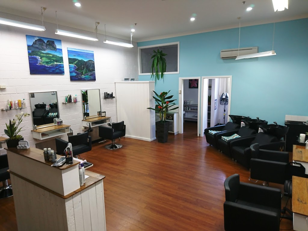 Cutloose Hair Studio | Lighthouse Plaza, 4/100 Ocean Dr, Port Macquarie NSW 2444, Australia | Phone: (02) 6582 2866